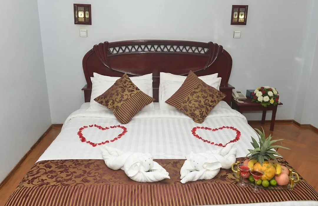 Summer Palace Hotel-1