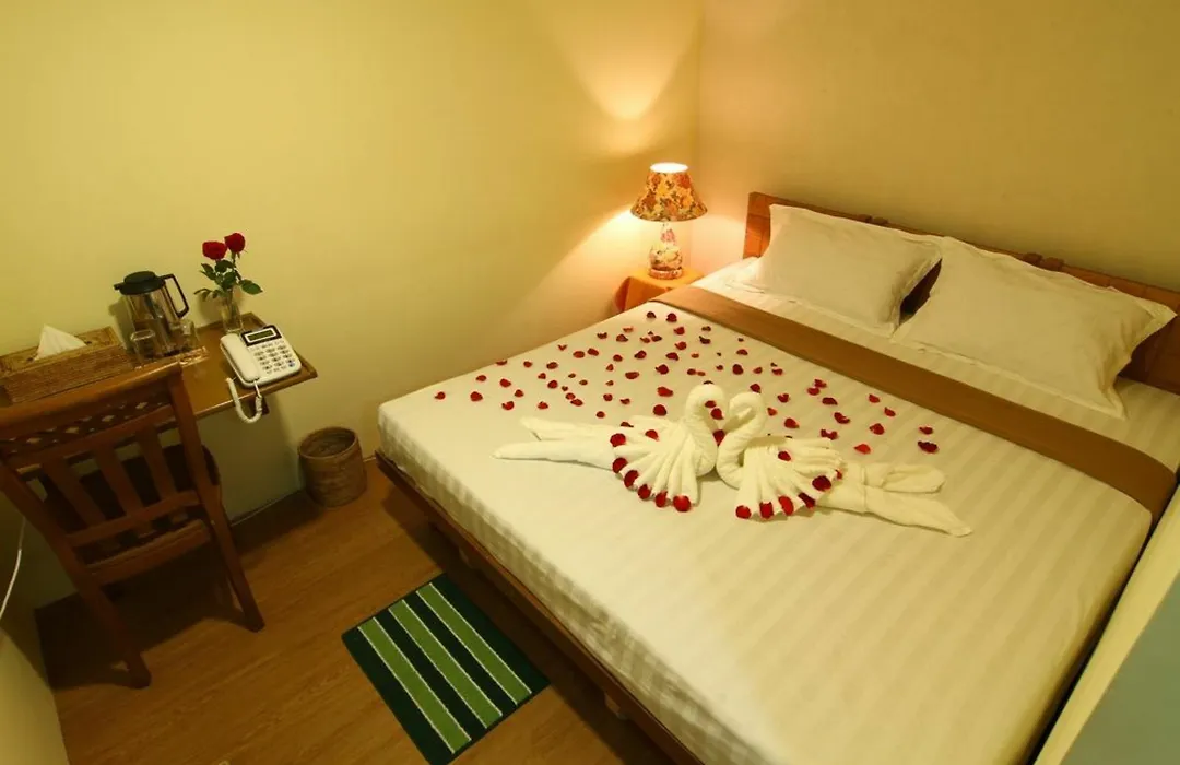 Shwe Htee Guest House-1